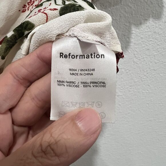 Reformation Delevan top in Red Floral Size 2 Milkmaid Cottage Prairie Chic Party - Picture 3 of 6